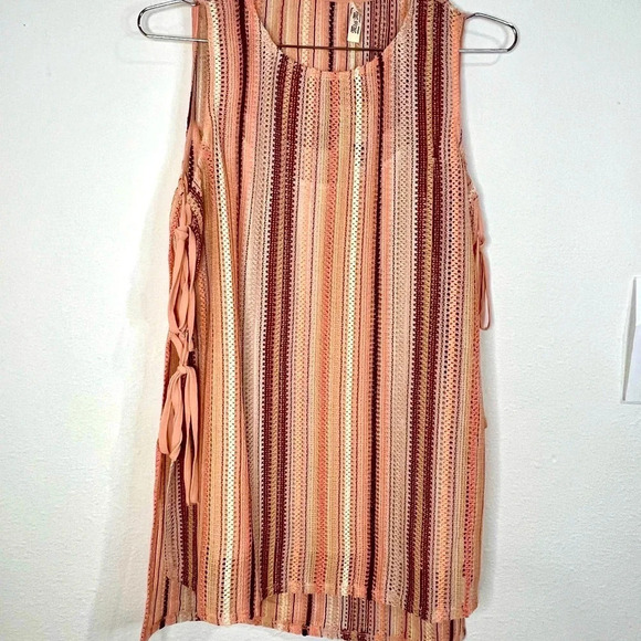 🆕 Miss Me Stitched Sleeveless Top with Tie Sides and Under Slip - Picture 2 of 13